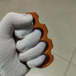 Bakelite Knuckle Duster Iconic Design for Reliable Self-Defense - 图片 5