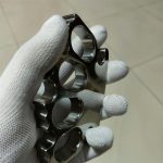 EDC Titanium Knuckle Duster for Personal Protection and Window Breaking - 图片 3