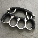 Tactical Brass Knuckles Duster for Quick Defense and Window Break - 图片 10