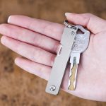 Titanium Folding Mini Fruit Knife Portable Keychain Outdoor Camping Gear - 图片 3