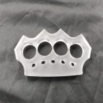 Assault-Ready Transparent Knuckle Duster for Personal Safety - 图片 5