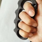 Carbon Fiber Knuckle Duster Four Finger Tactical Gear for Protection - 图片 3