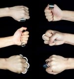 Steel Self-defense Knuckle Duster with Four Finger Design - 图片 3