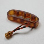 Amber Pea Knuckle Duster Strong Defense Tool for EDC Use - 图片 5