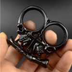 Chaos Solid Brass Knuckles Duster Two-Finger Self-Defense EDC Tool - 图片 3
