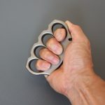 Classic Defense Knuckle Duster Made of Titanium - 图片 4