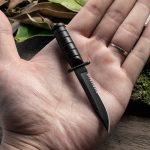 Mini Straight Knife Necklace with Built-in Multi-tool Defense Utility - 图片 5