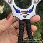 LED Equipped Metal Slingshot with Laser Sight for Outdoor Use - 图片 6