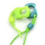 AFK Knuckle Duster Fluorescent Self-Defense Finger Keychain - 图片 3