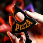 Multi-material Pizza Knuckle Duster Modeling EDC Tool - 图片 10