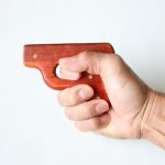 Purple Sandalwood High Density Knuckle Duster EDC Defense Ring - 图片 2