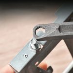 Titanium Alloy Straight Ruler EDC Self-defense Tool Waist Hangable Crowbar - 图片 4