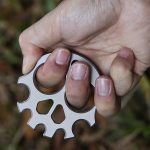 Skull Knuckle Duster Multifunctional EDC Tool - 图片 4
