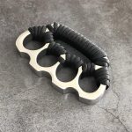 Reliable Steel Knuckle Duster Self-Defense Tool for Daily Use - 图片 3