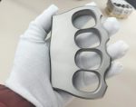 Sturdy Guard Knuckle Duster Window Breaker - 图片 2