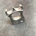 TitanGuard Titanium Alloy Knuckle Duster Window Breaker - 图片 3