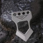 Decorative Mini Knuckle Duster Pendant for Personal Safety - 图片 2