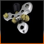 15mm Thick Triangular Brass Knuckle Self Defense EDC Tool with Stainless Steel - 图片 4