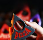 Multi-material Pizza Knuckle Duster Modeling EDC Tool - 图片 7