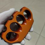 Bakelite Knuckle Duster Iconic Design for Reliable Self-Defense - 图片 3