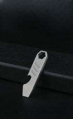 TC4 Titanium Pry Bar Mini Key Tag Outdoor Survival Multi Tool Bottle Opener - 图片 7