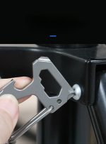 Titanium Keychain Multi Tool Waist Hook EDC Key Ring Car Bottle Opener Screwdriver - 图片 6