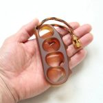 Amber Pea Knuckle Duster Strong Defense Tool for EDC Use - 图片 2